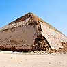 Sehenswürdigkeiten in Ägypten: Knickpyramide des Snofru