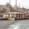 Bosporusfähre legt ab