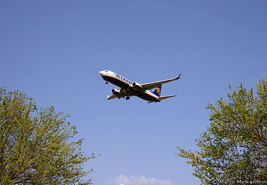 Flugzeug im Landeanflug auf Palma