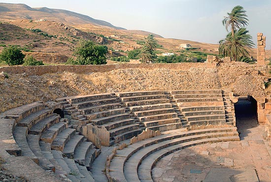 Amphitheater in Bulla Regia, Sehenswürdigkeit in Tunesien