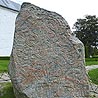 Sehenswürdigkeiten: Grabhügel und Runensteine in Dänemark