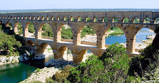 Aquäduktbrücke Pont du Gard / Urlaub in Frankreich