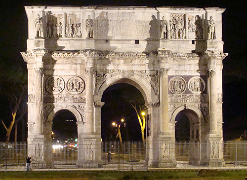 Triumphbogen des Konstantin bei Nacht (Konstantinsbogen)
