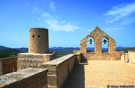 Miquel Nunis Turm und Kapelle Nuestra Senyora de la Esperanza